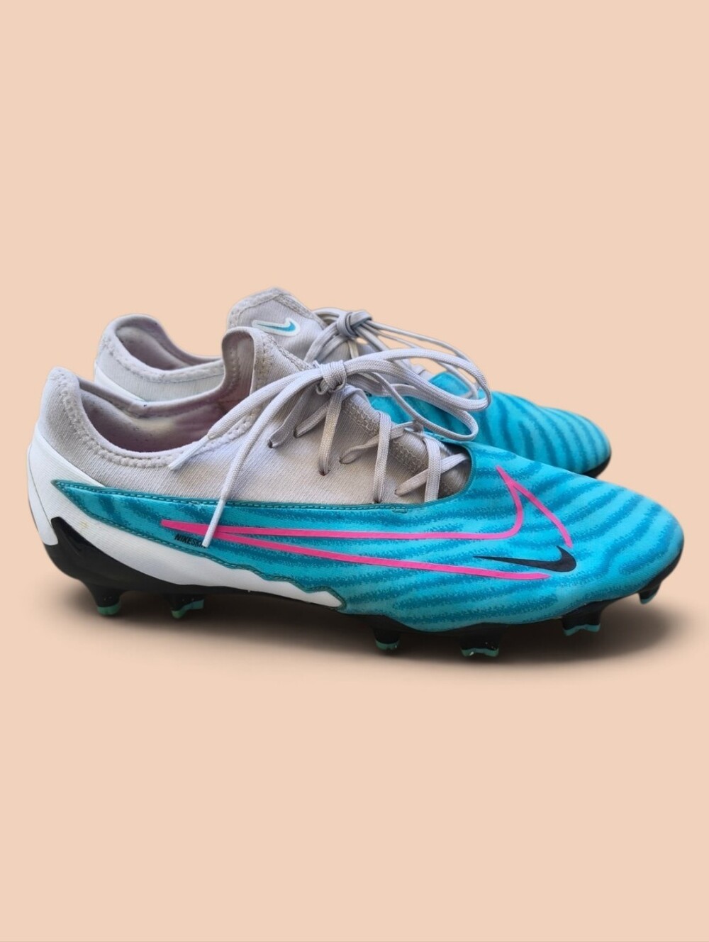 Nike Phantom GX Academy Blast Pack FG/MG Cleats Men’s 10 Women’s 11.5